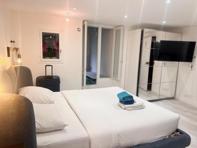 Rent A Room - Residence Caire, Montorgueil Paris Exterior photo